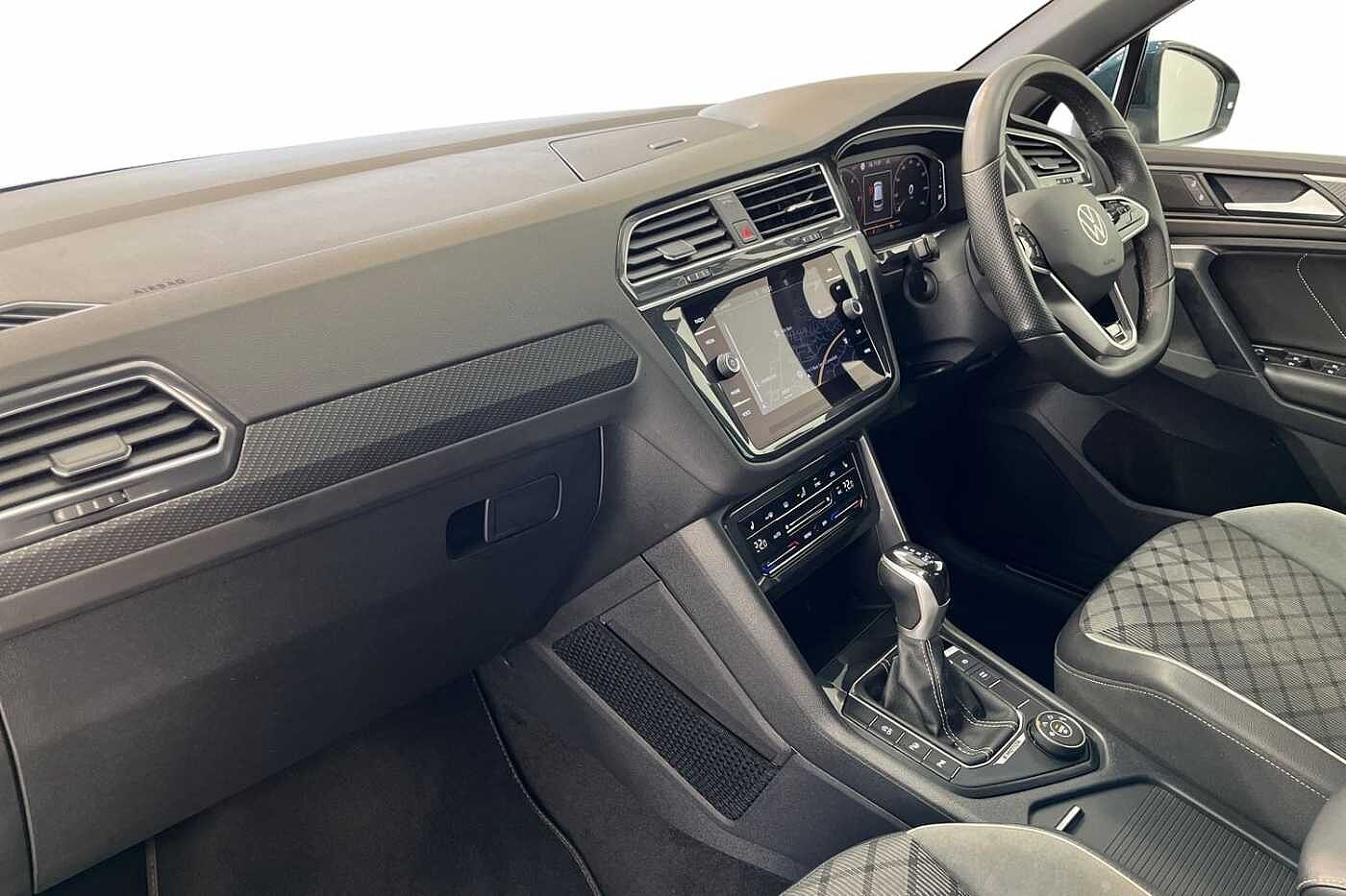 Volkswagen Tiguan 2.0 TDI R-Line SUV 5dr Diesel DSG 4Motion Euro 6 (s/s) (150 ps)